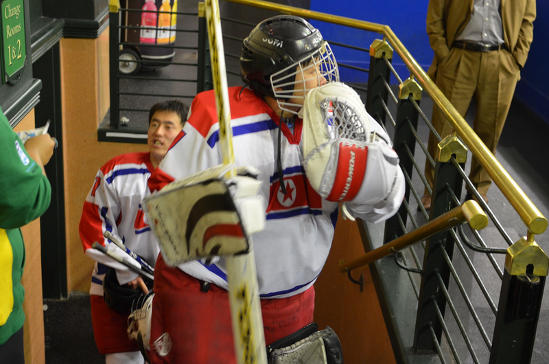 Illustration for article titled Photos: The North Korean Hockey Team